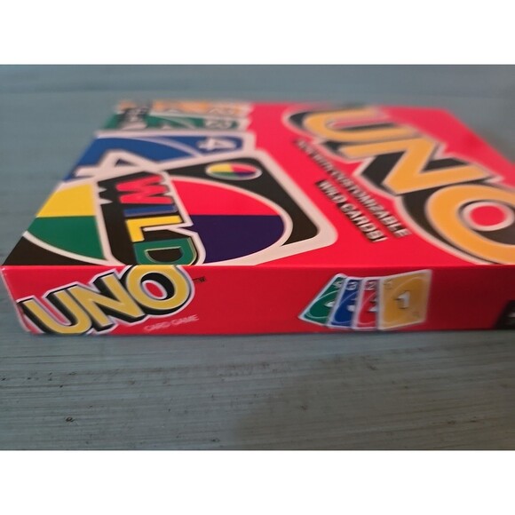 Mattel UNO Classic Card Game With Customizable Wild Cards Age 7+ 2-10 players - Picture 5 of 8